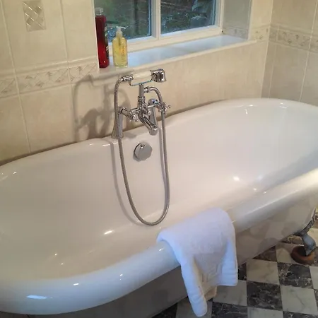 ベッド・アンド・ブレックファスト Old Water View パターデール