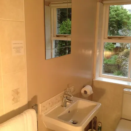 Old Water View Bed & Breakfast 3*