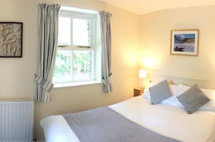 Old Water View 3* باتيردالي