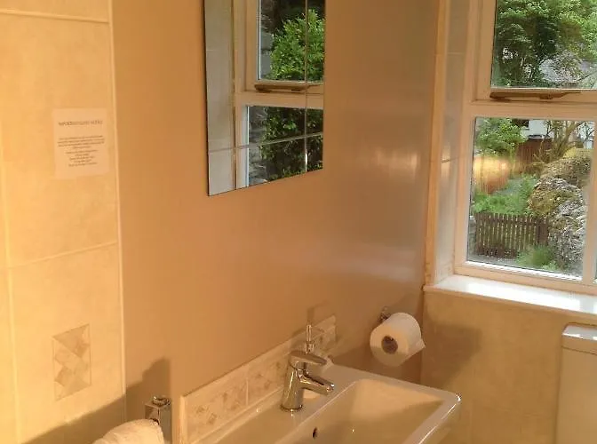 Old Water View Bed & Breakfast 3*